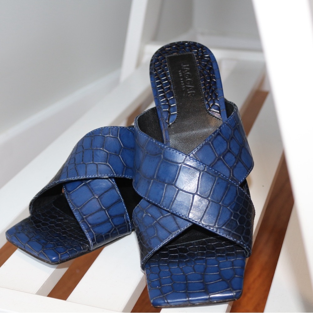 JAGGAR the Label | Jaggar Croc Embossed Sandals in Blue/Black